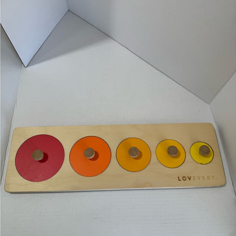 LOVEVERY Circle of Friends Puzzle